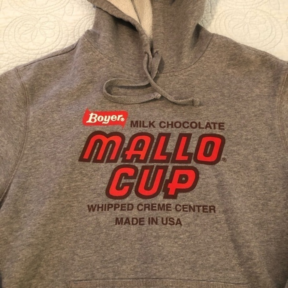 Vintage Mallo Cup hoodie. Size medium.